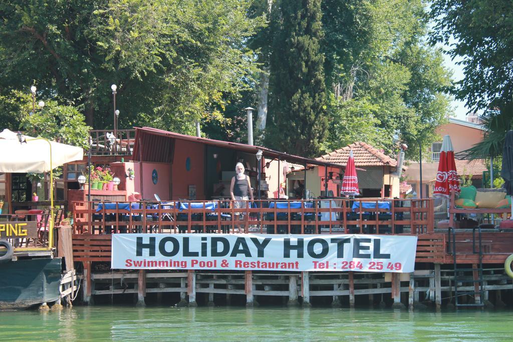 Holiday Hotel 达利安 外观 照片
